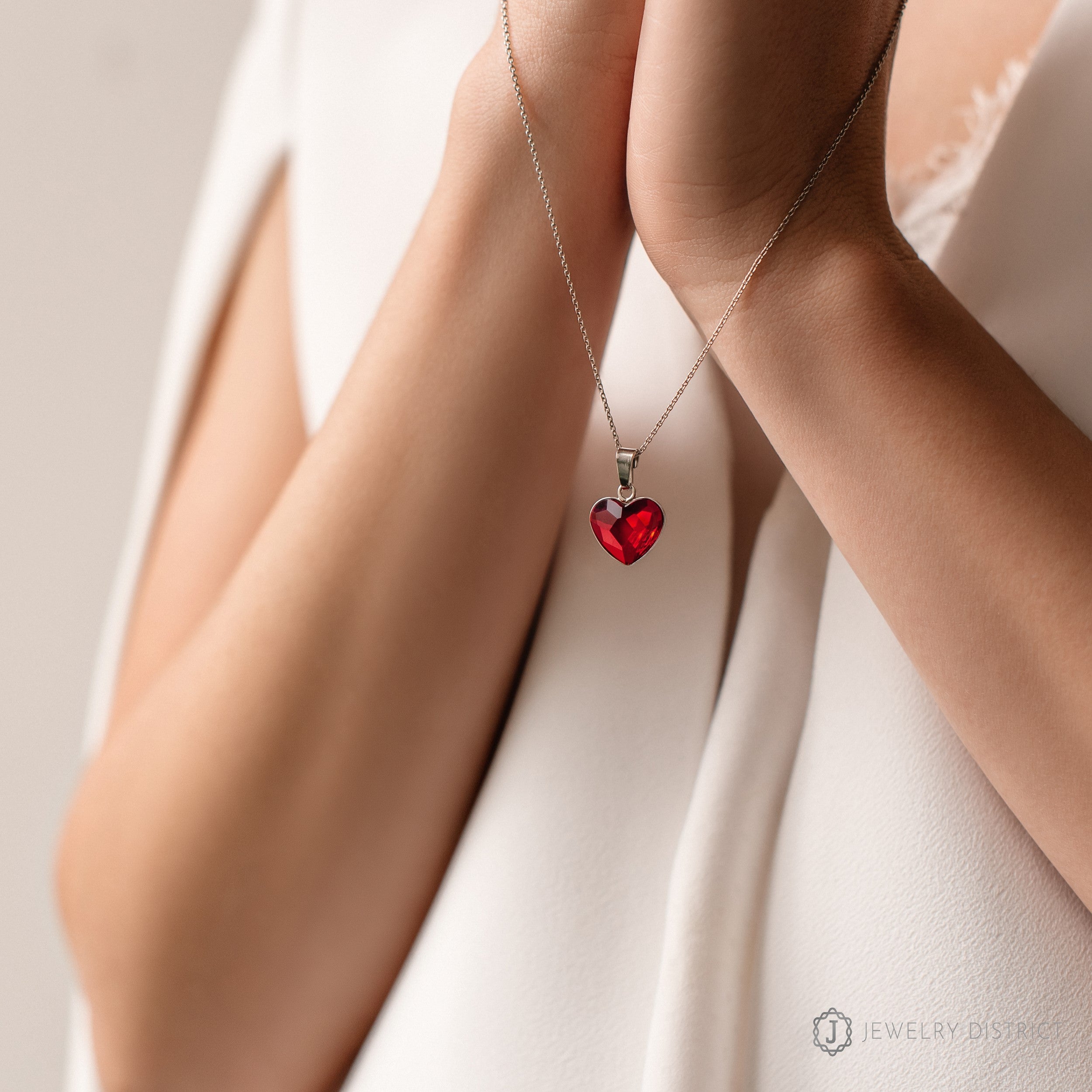 Damen Halskette - Herzkette mit Swarovski®-Kristall_rot